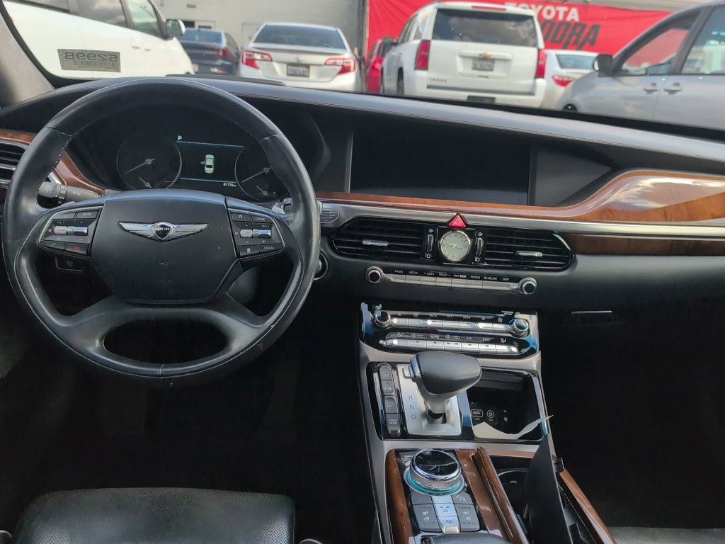 Used 2017 Genesis G90 3.3T Premium RWD image 11