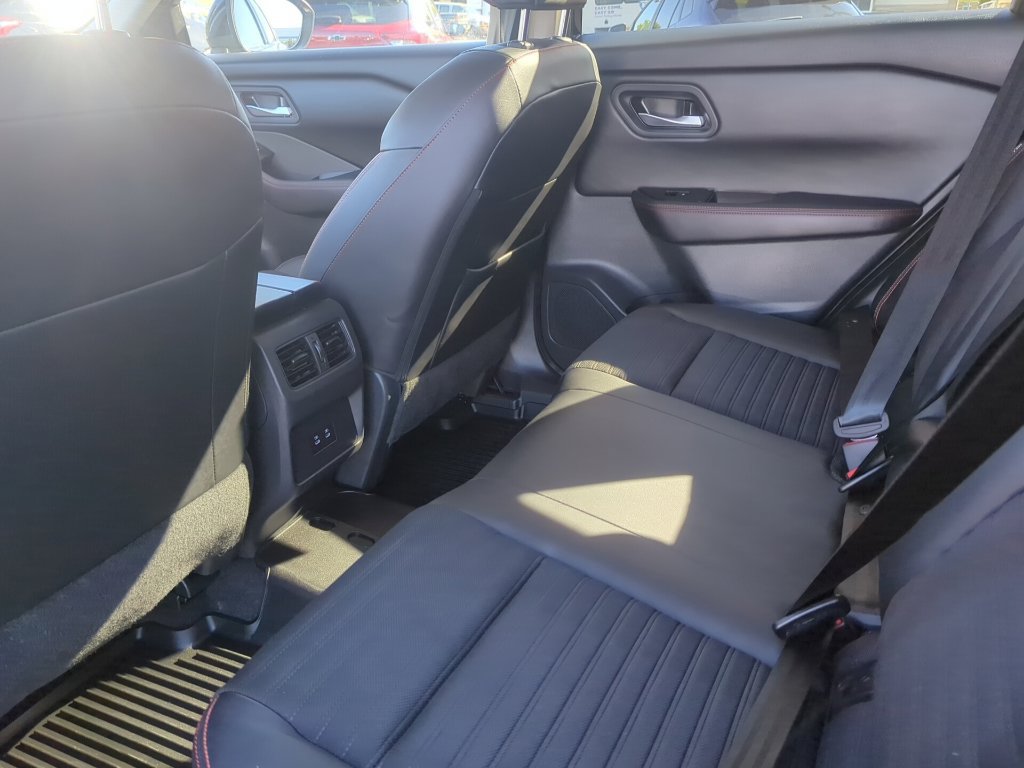 Used 2025 Nissan Rogue SV w/ Rock Creek Premium Package AWD/4WD image 19