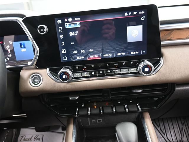 Used 2024 GMC Canyon Denali image 10