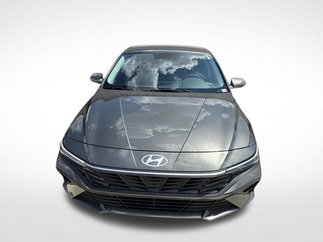 New 2026 Hyundai Elantra Hybrid FWD image 8