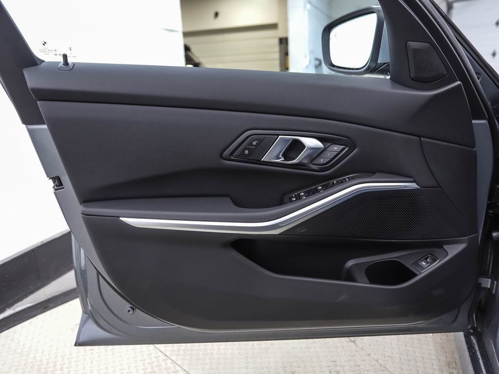 New 2026 BMW 330i xDrive Sedan w/ Convenience Package image 9