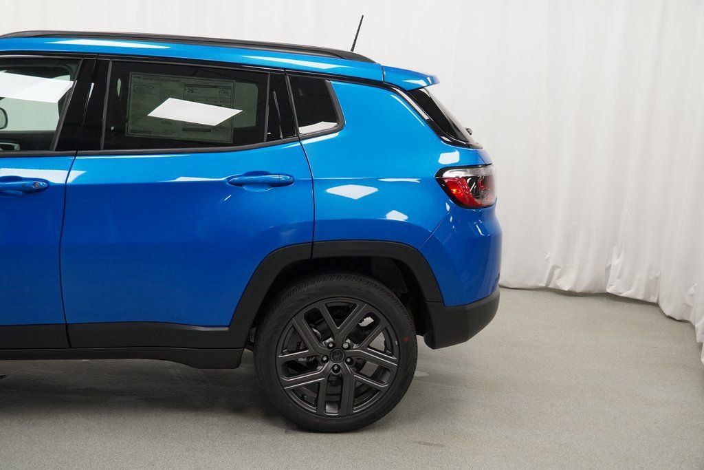 New 2026 Jeep Compass Latitude image 16