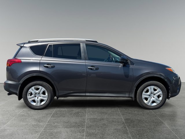 Used 2015 Toyota RAV4 LE AWD/4WD image 7