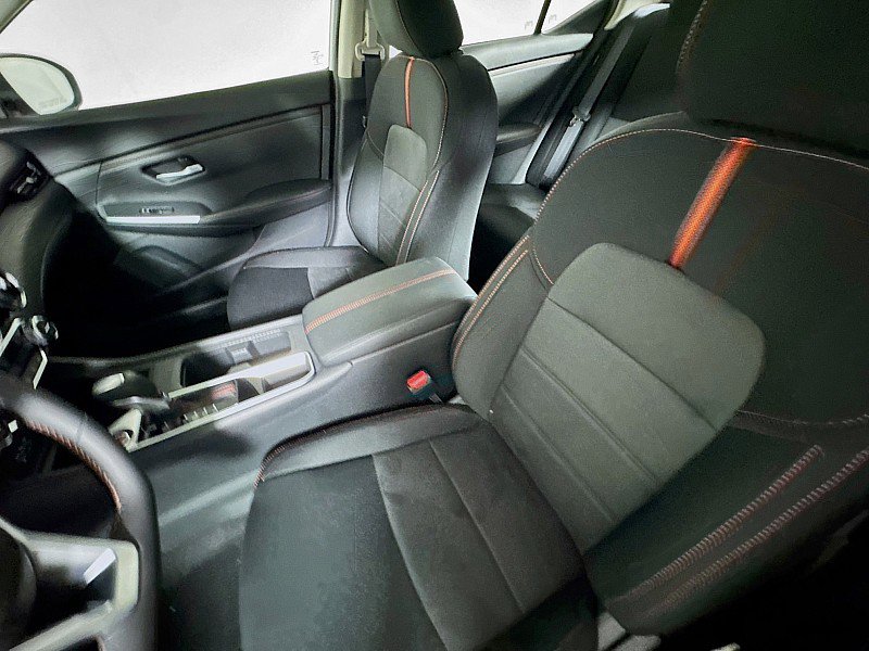 Used 2025 Nissan Sentra SR w/ Midnight Edition FWD image 11