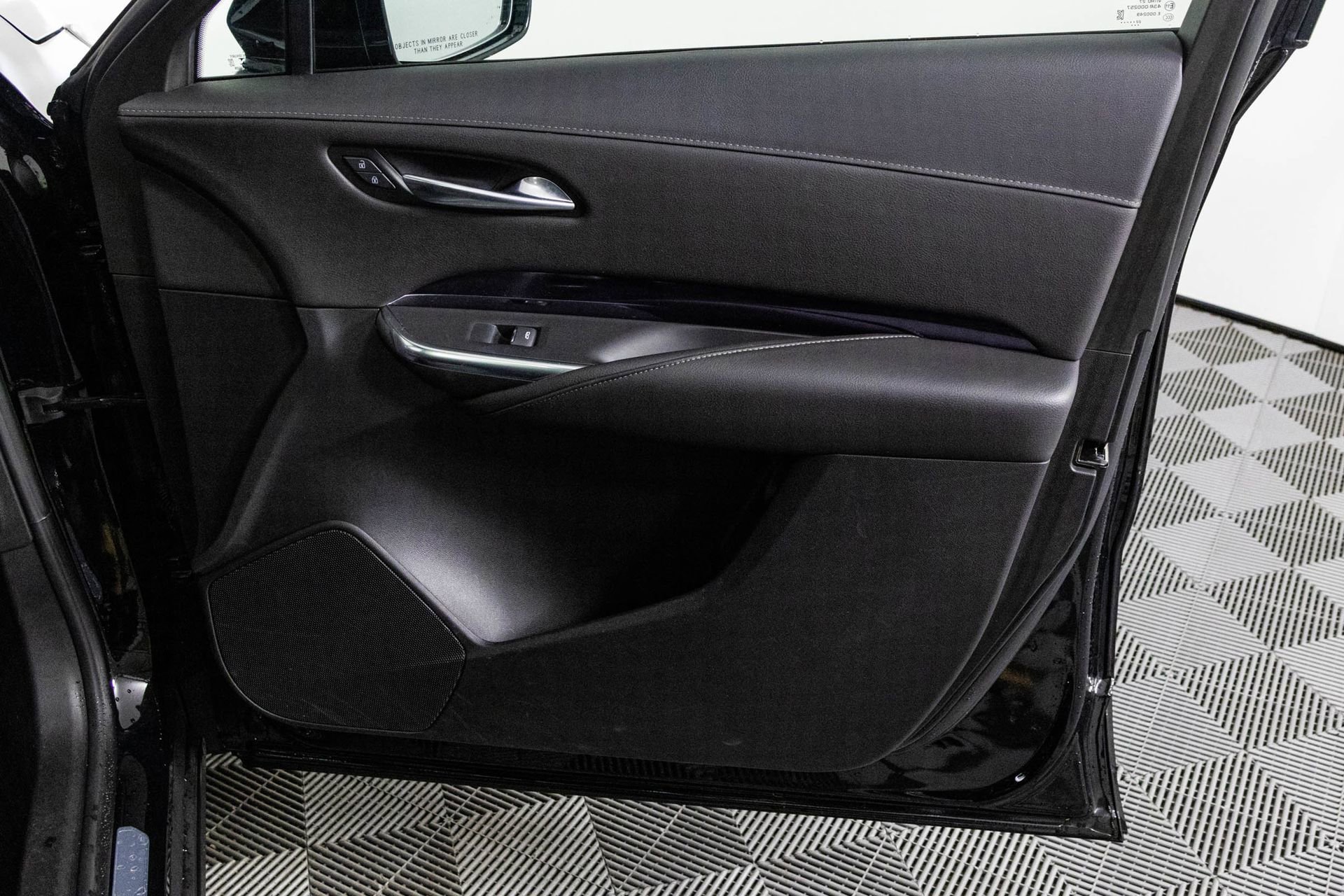 Used 2023 Cadillac XT4 Luxury w/ Cold Weather Package image 42