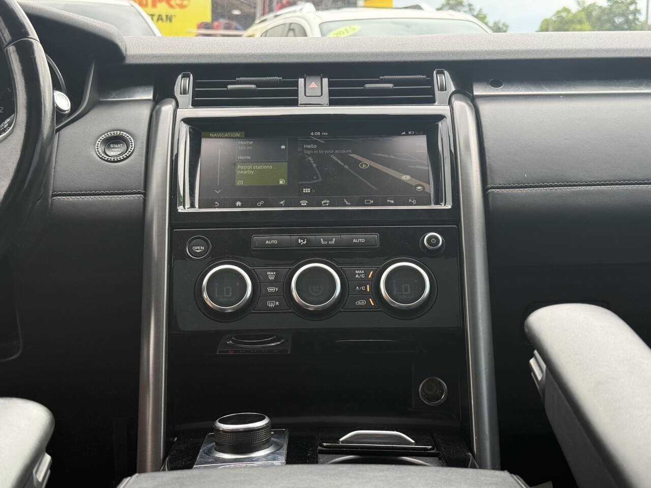 Used 2017 Land Rover Discovery First Edition AWD/4WD image 15