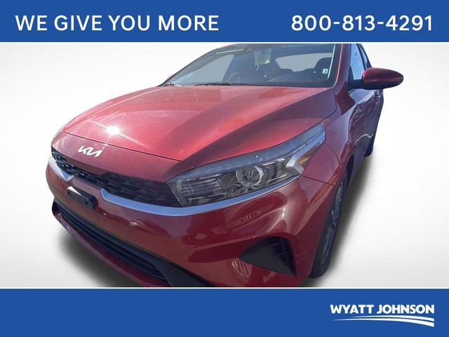 Used 2023 Kia Forte LXS image 1