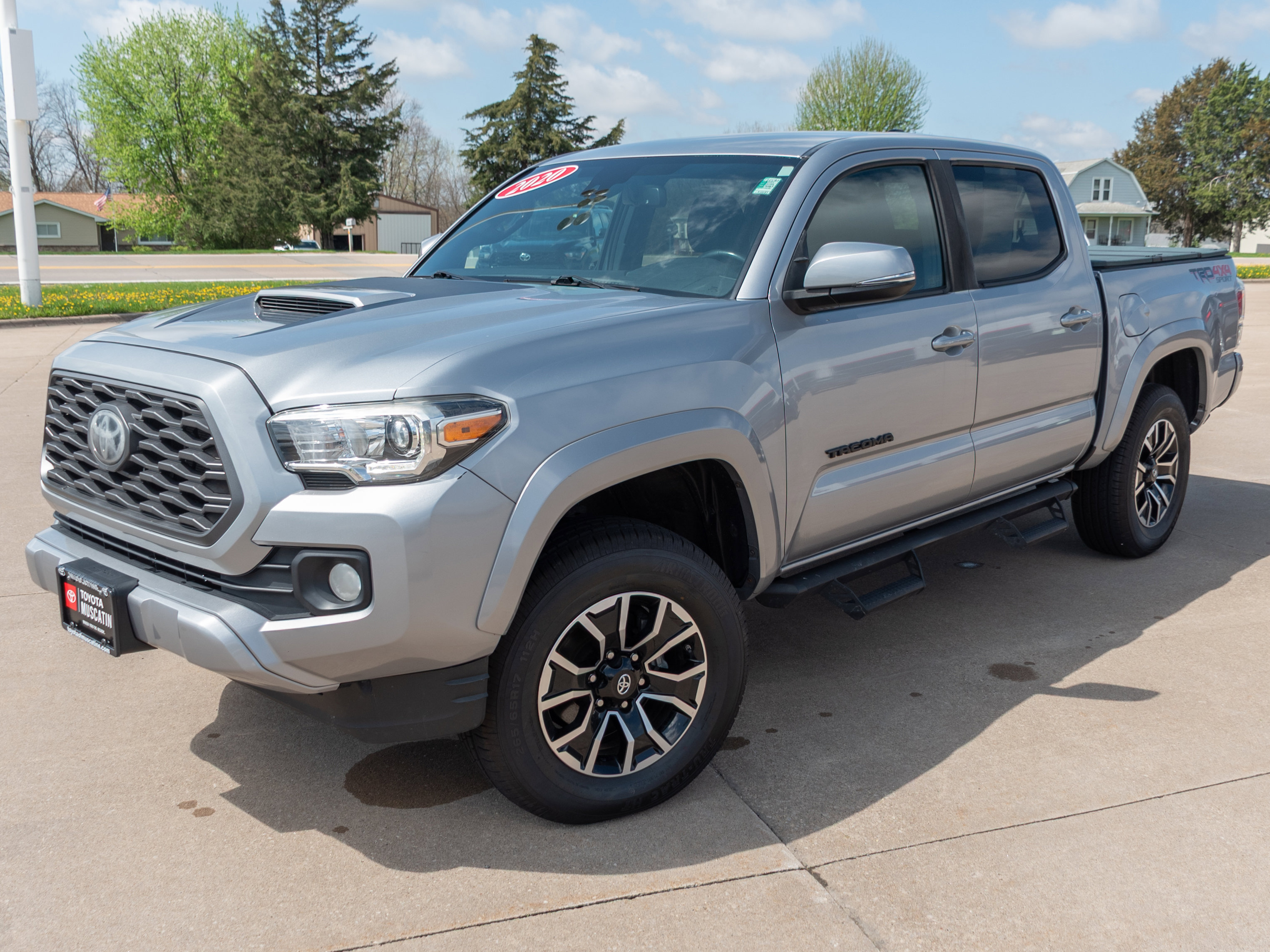 Used 2020 Toyota Tacoma TRD Sport w/ Technology Package image 5