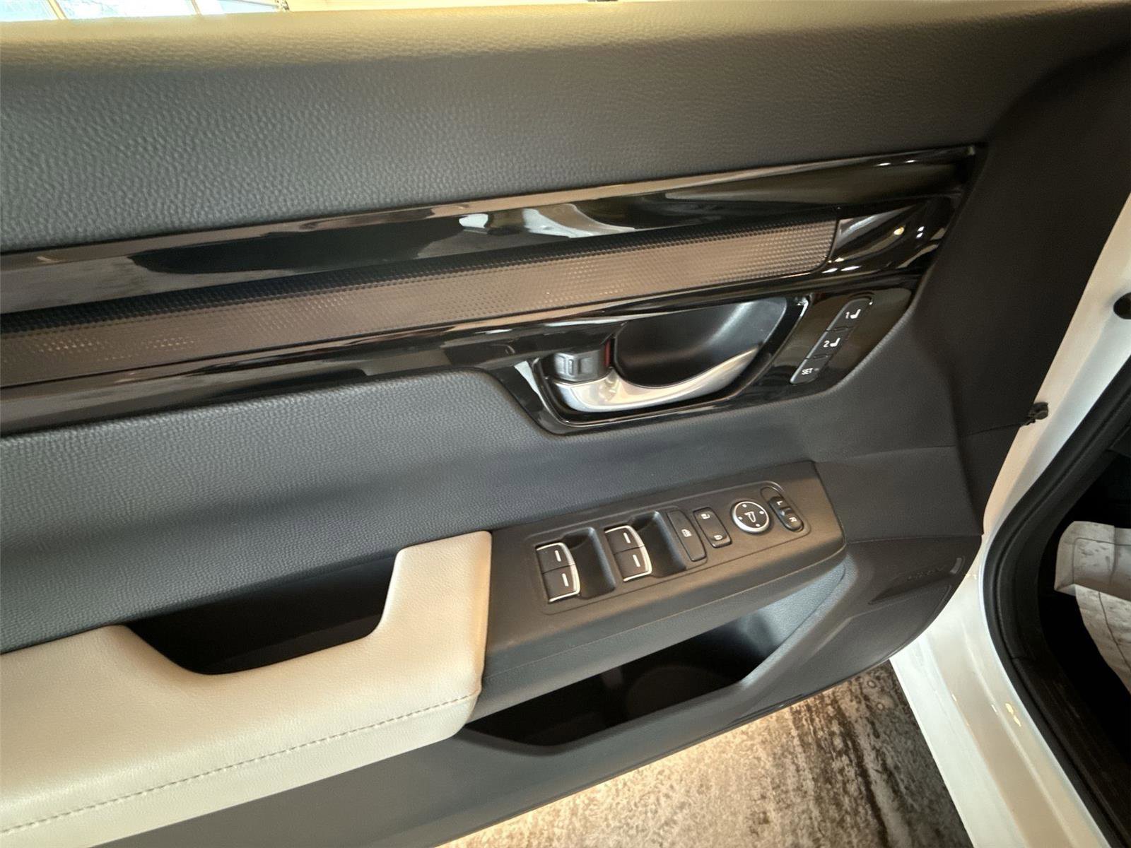 Used 2023 Honda CR-V EX-L image 15