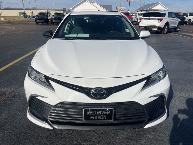 Used 2023 Toyota Camry LE image 2
