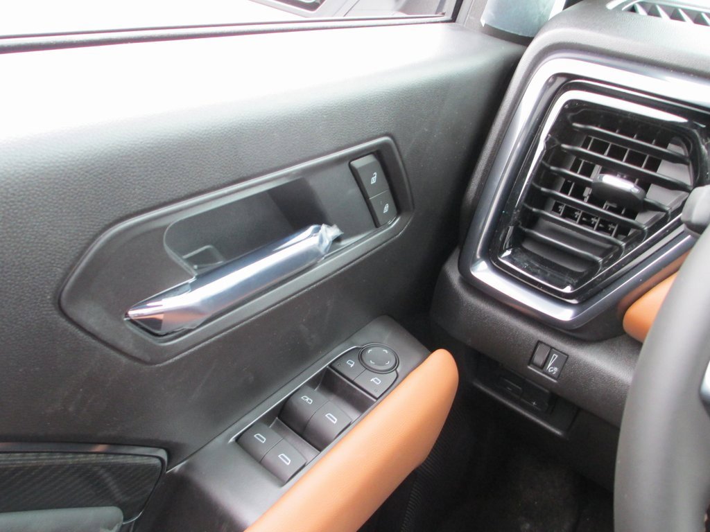 New 2026 GMC Canyon AT4 image 13