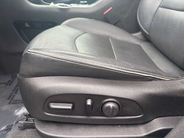Used 2019 GMC Terrain Denali w/ Advanced Safety Package AWD/4WD image 16