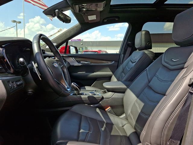 Used 2023 Cadillac XT6 Sport w/ Platinum Package image 13