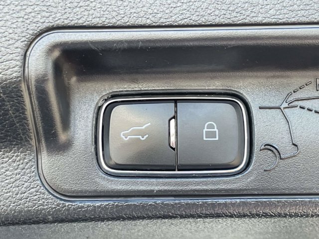 Certified 2020 Ford Explorer XLT AWD/4WD image 10