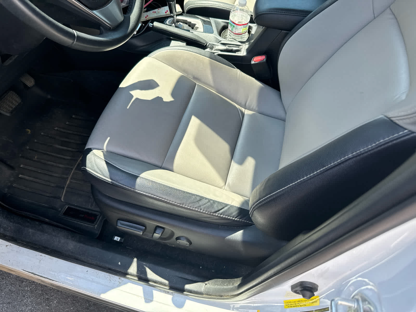 Used 2017 Toyota RAV4 Limited FWD image 8