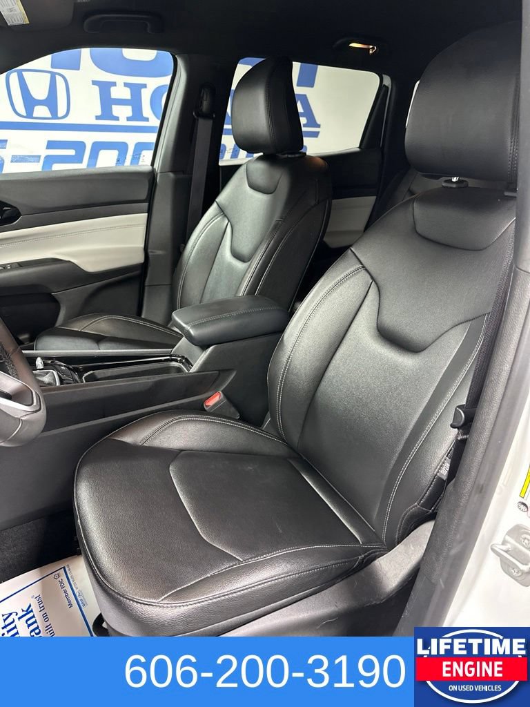 Used 2025 Jeep Compass Limited AWD/4WD image 14