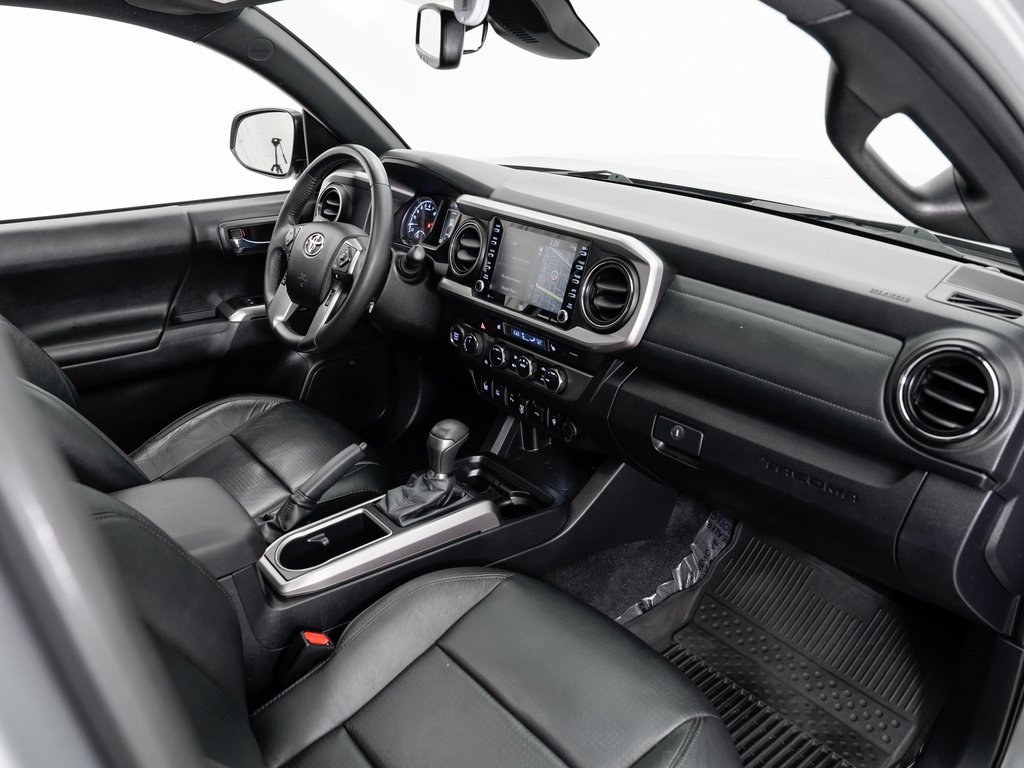 Used 2021 Toyota Tacoma Limited image 22