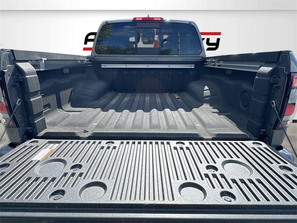 Used 2024 Nissan Frontier SL w/ Technology Package image 26