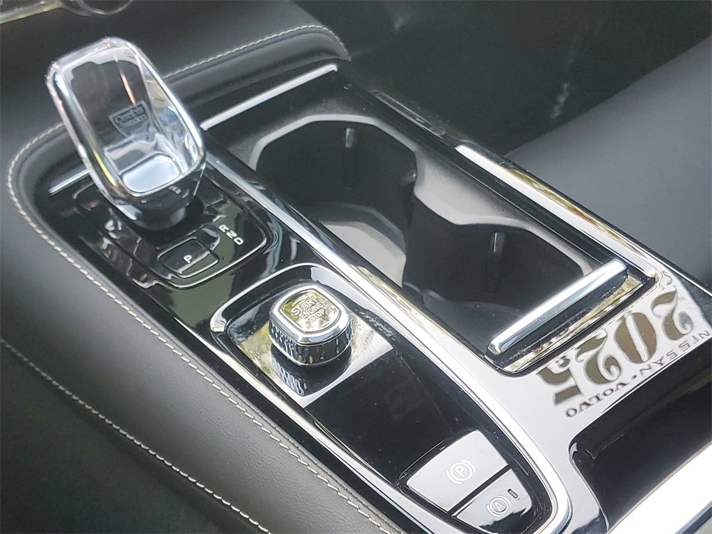 Certified 2025 Volvo S60 T8 Ultra image 25