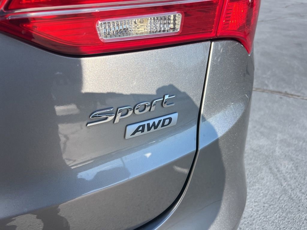 Used 2016 Hyundai Santa Fe Sport w/ Option Group 02 AWD/4WD image 11
