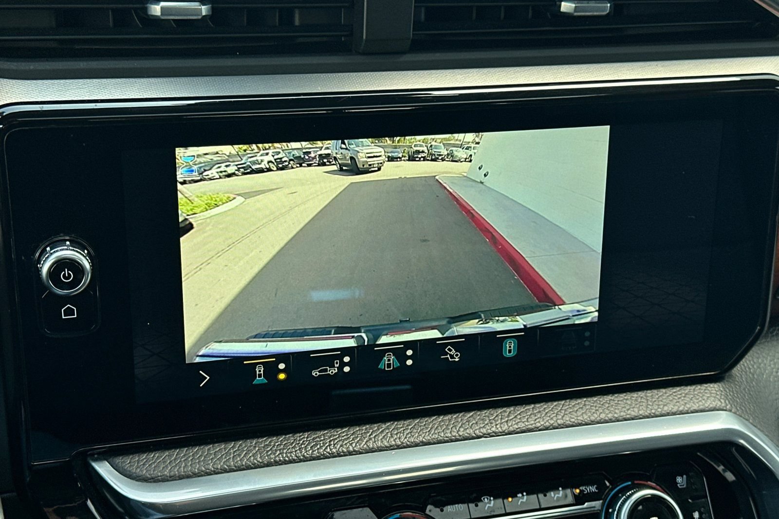 Used 2022 GMC Sierra 1500 Denali w/ Technology Package AWD/4WD image 26