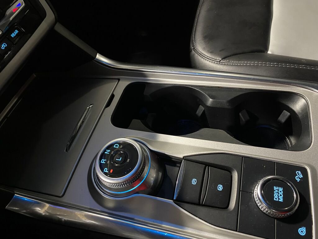 Used 2023 Ford Explorer XLT w/ Equipment Group 202A image 14