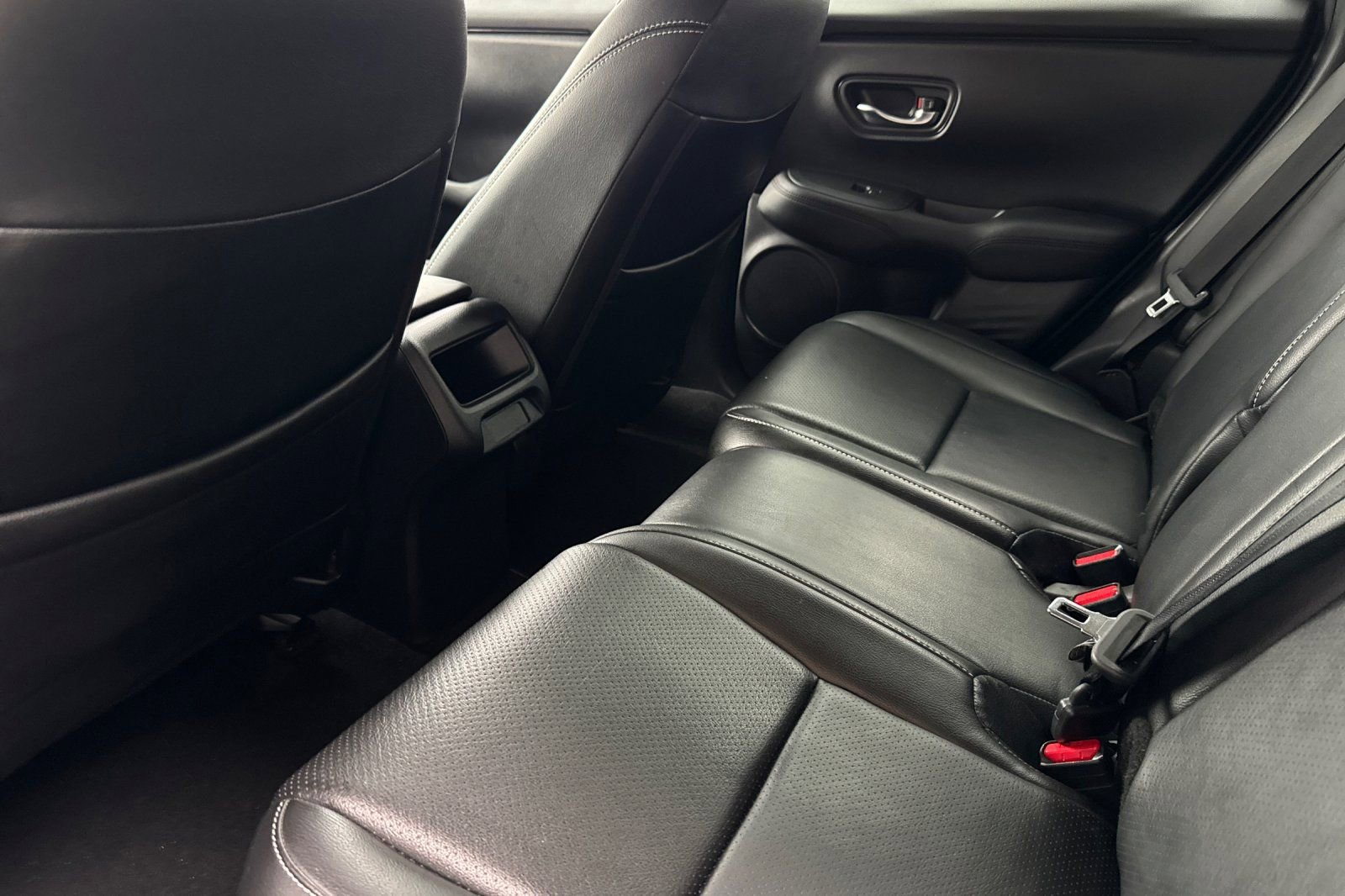 Certified 2023 Honda HR-V LX image 12