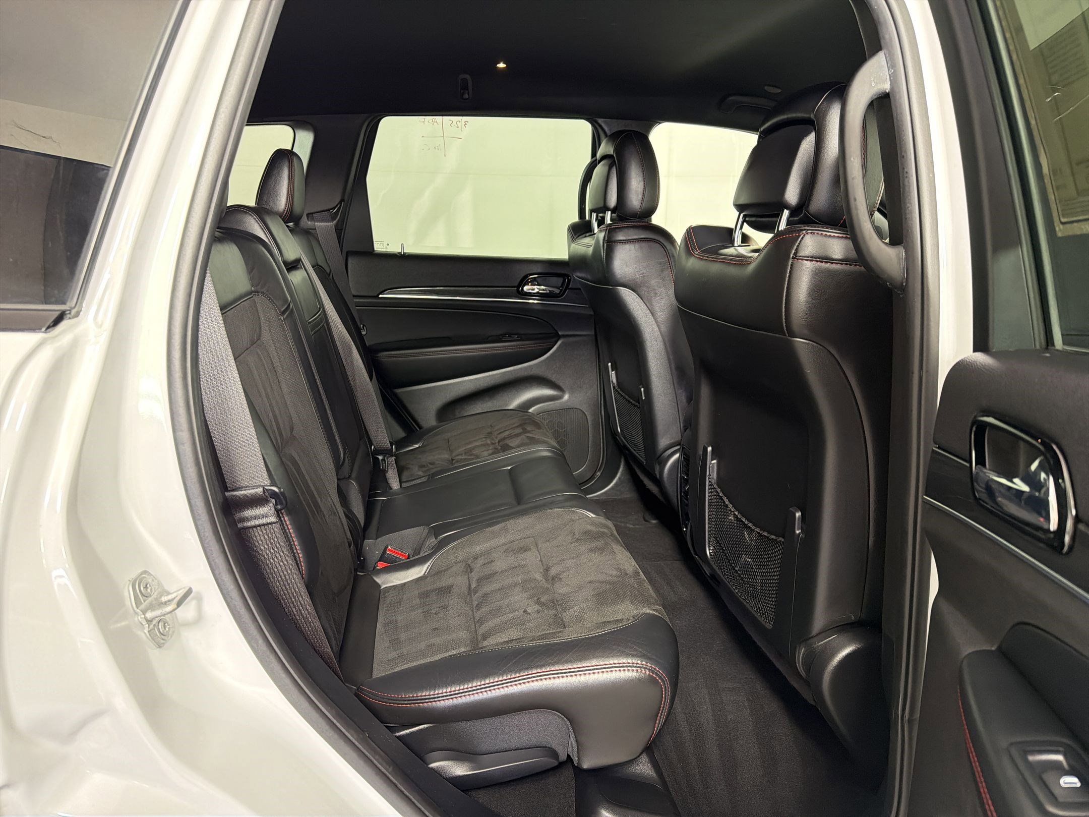 Used 2019 Jeep Grand Cherokee Trailhawk AWD/4WD image 29