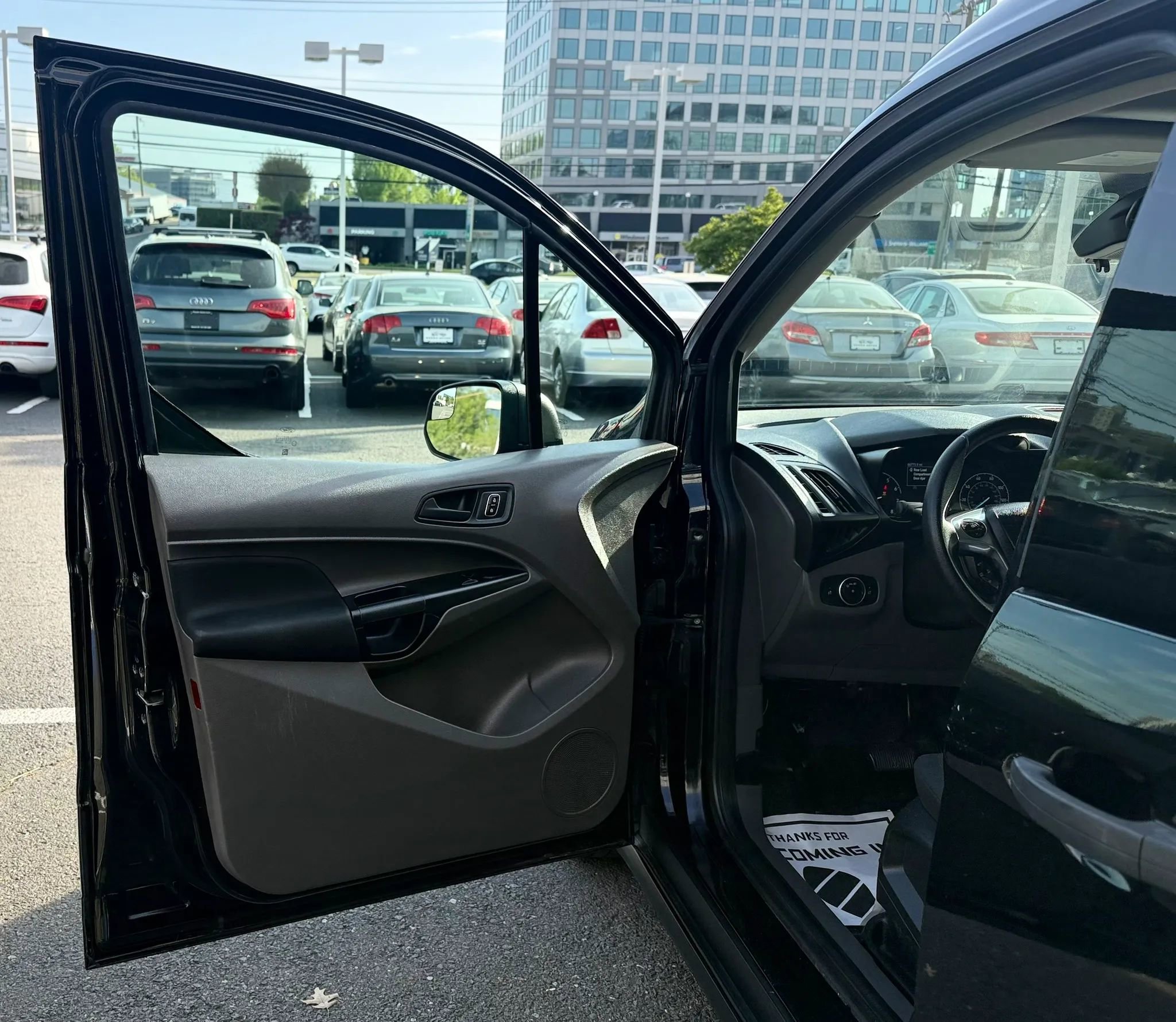 Used 2019 Ford Transit Connect XL FWD image 9