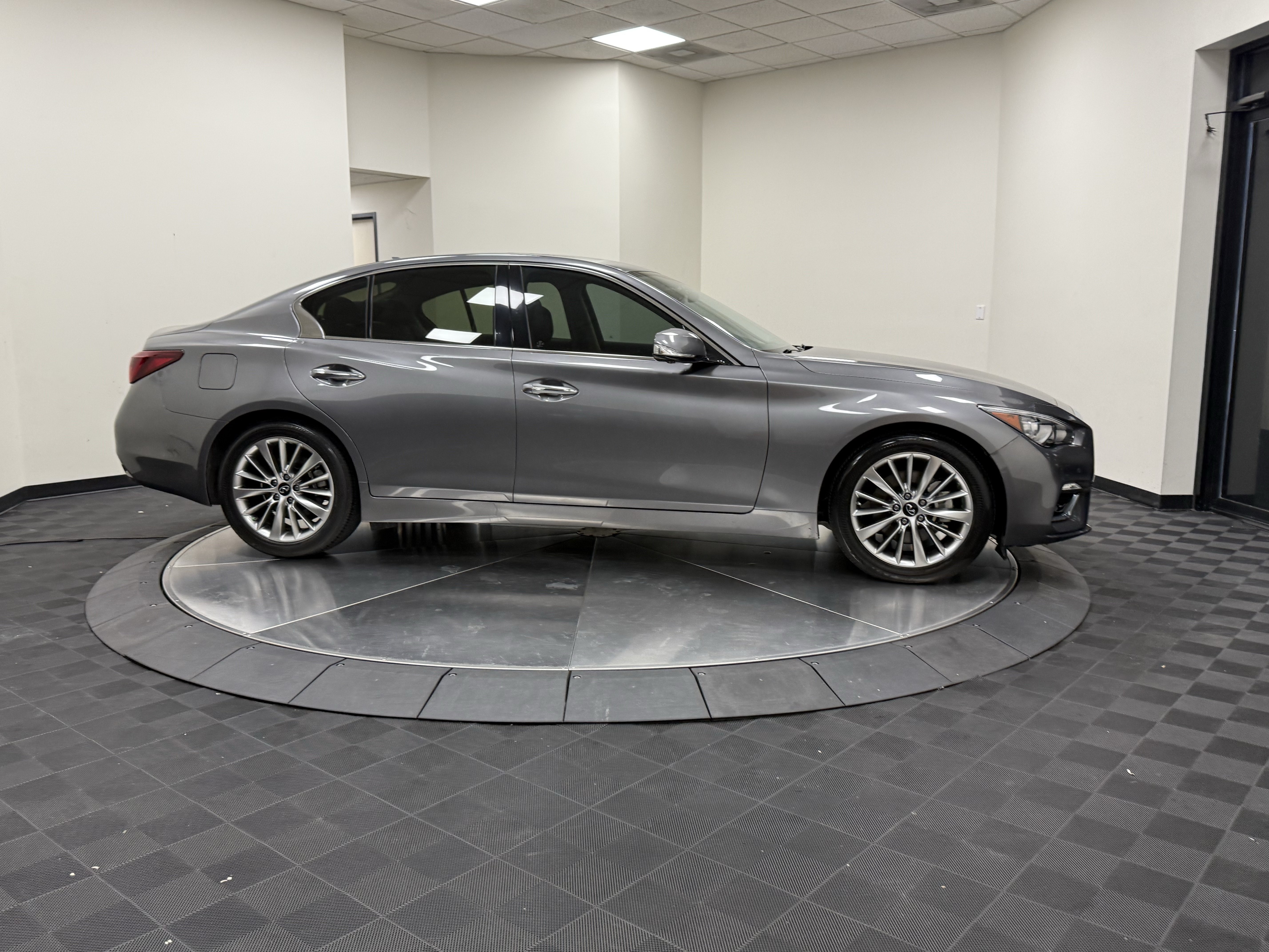 Used 2023 INFINITI Q50 Luxe w/ Cargo Package RWD image 8