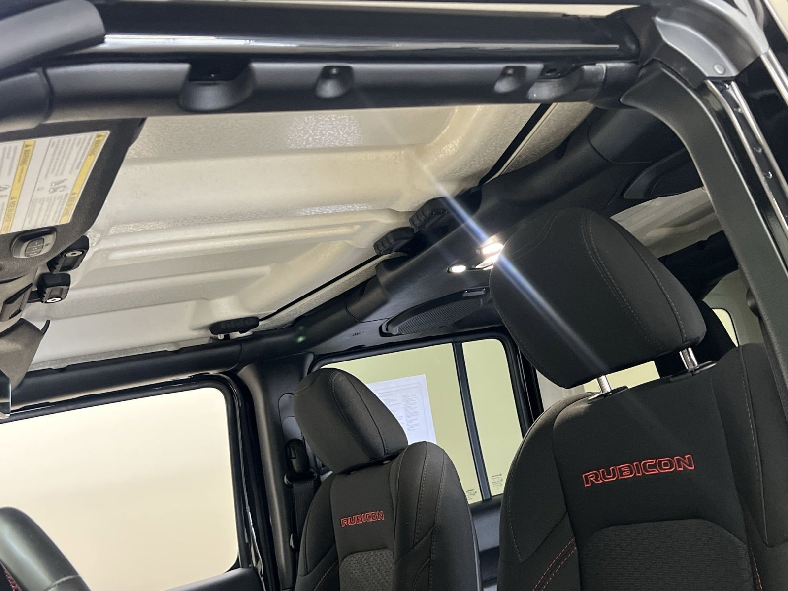 Used 2022 Jeep Wrangler Unlimited Rubicon w/ Cold Weather Group image 22