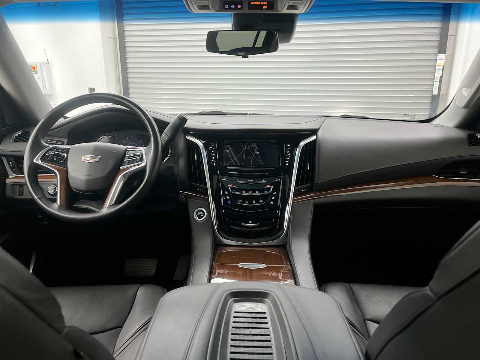 Used 2019 Cadillac Escalade ESV Premium Luxury AWD/4WD image 10