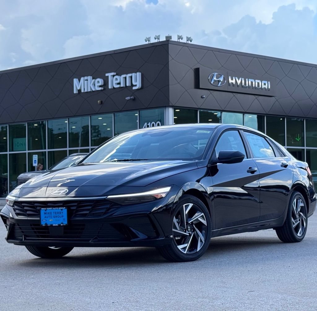 New 2026 Hyundai Elantra Limited FWD image 1