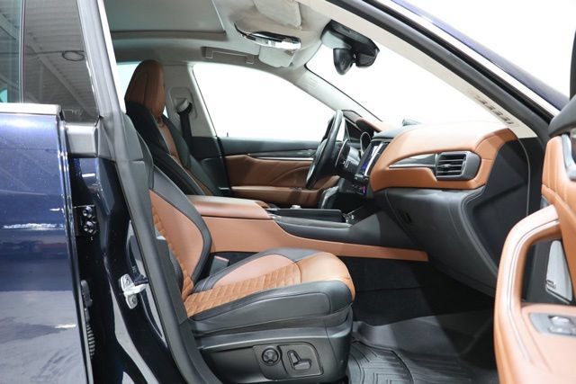 Used 2019 Maserati Levante S GranLusso AWD/4WD image 39