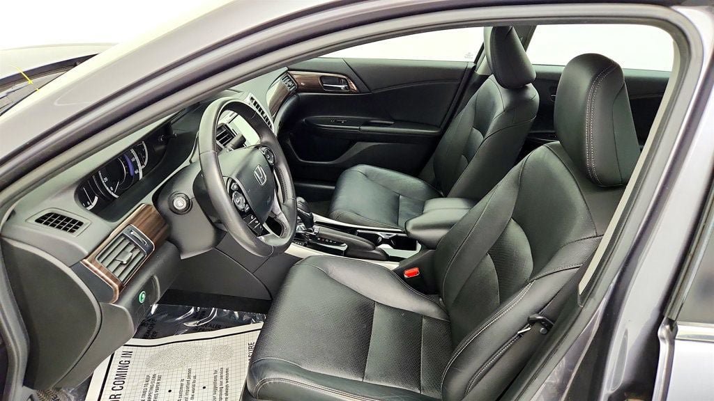 Used 2017 Honda Accord EX-L image 19