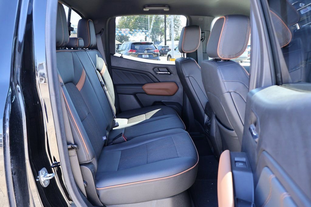 Used 2024 GMC Canyon AT4 image 10