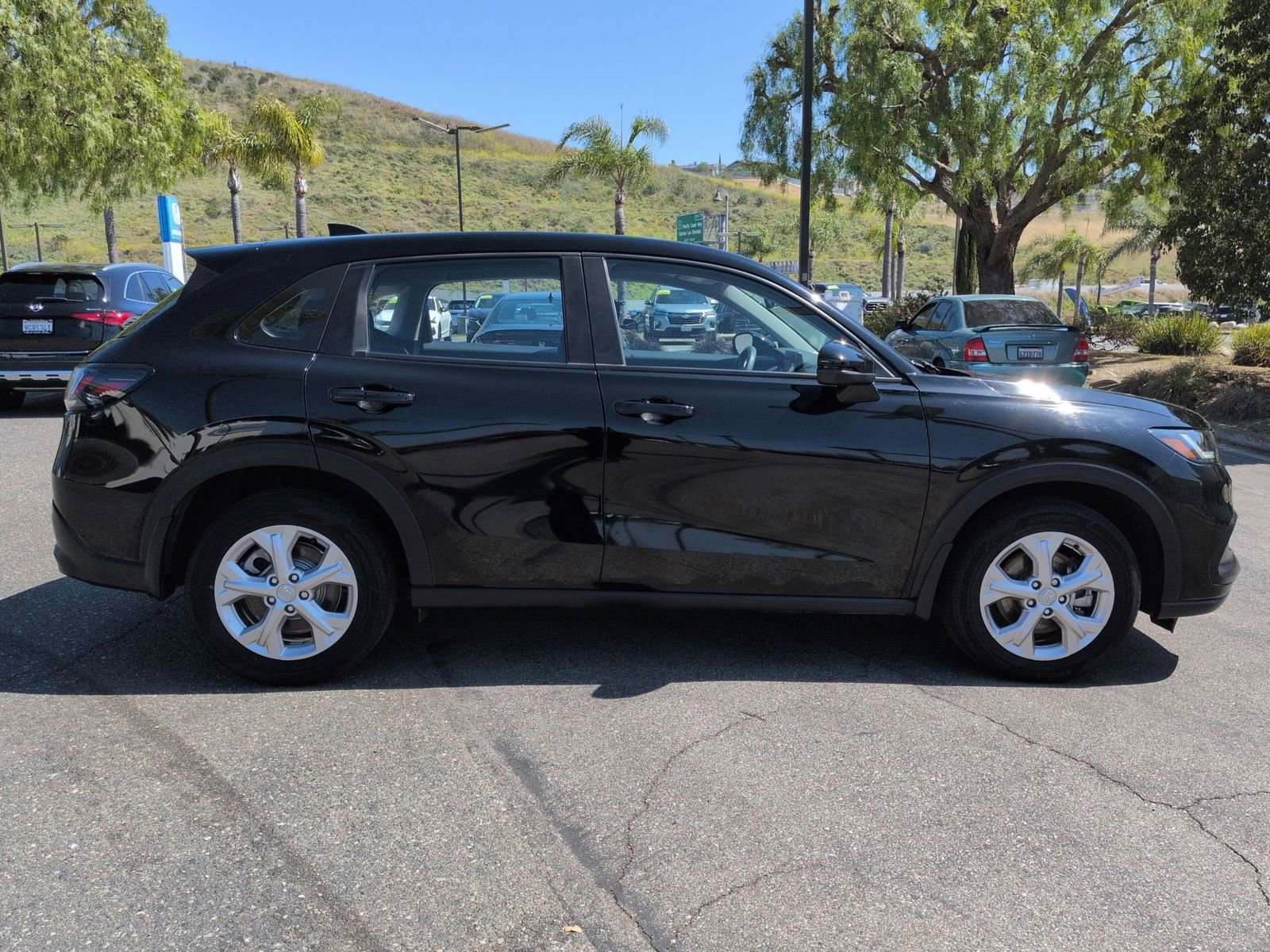 Certified 2024 Honda HR-V LX image 6