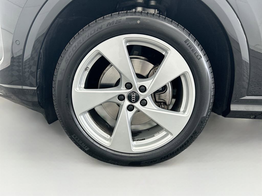 Certified 2025 Audi Q5 Premium Plus w/ Premium Plus image 29