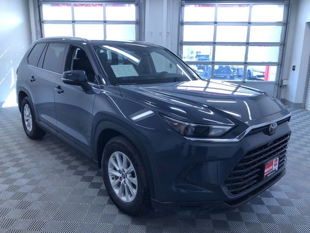Used 2025 Toyota Grand Highlander AWD image 38