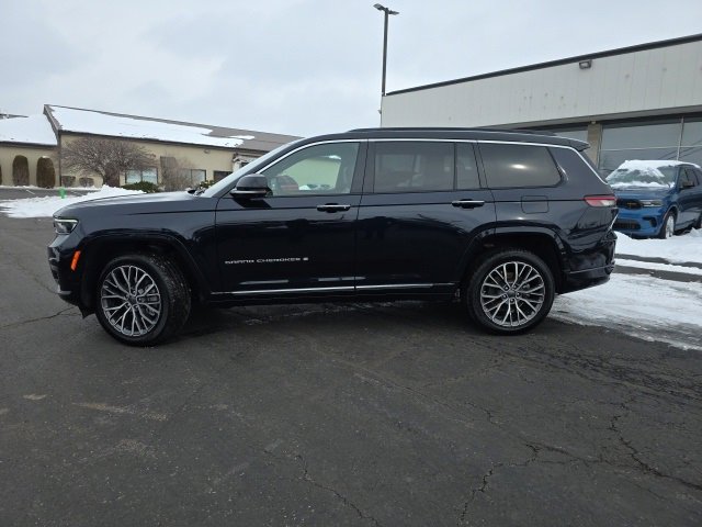 Used 2024 Jeep Grand Cherokee L Summit image 3