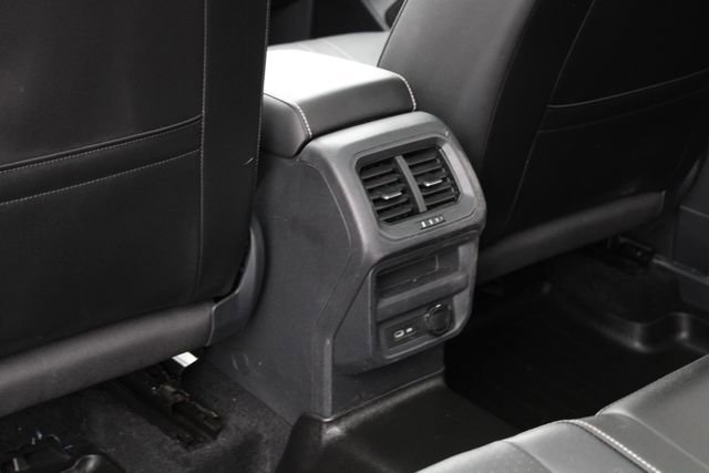 Certified 2023 Volkswagen Tiguan SE R-Line image 23