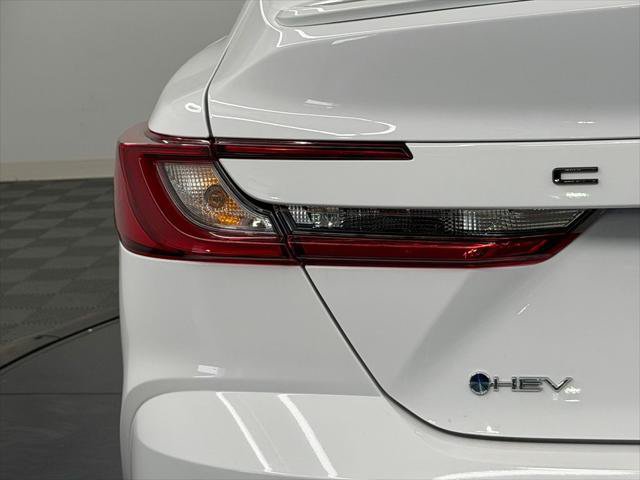 Used 2026 Toyota Camry SE FWD image 13