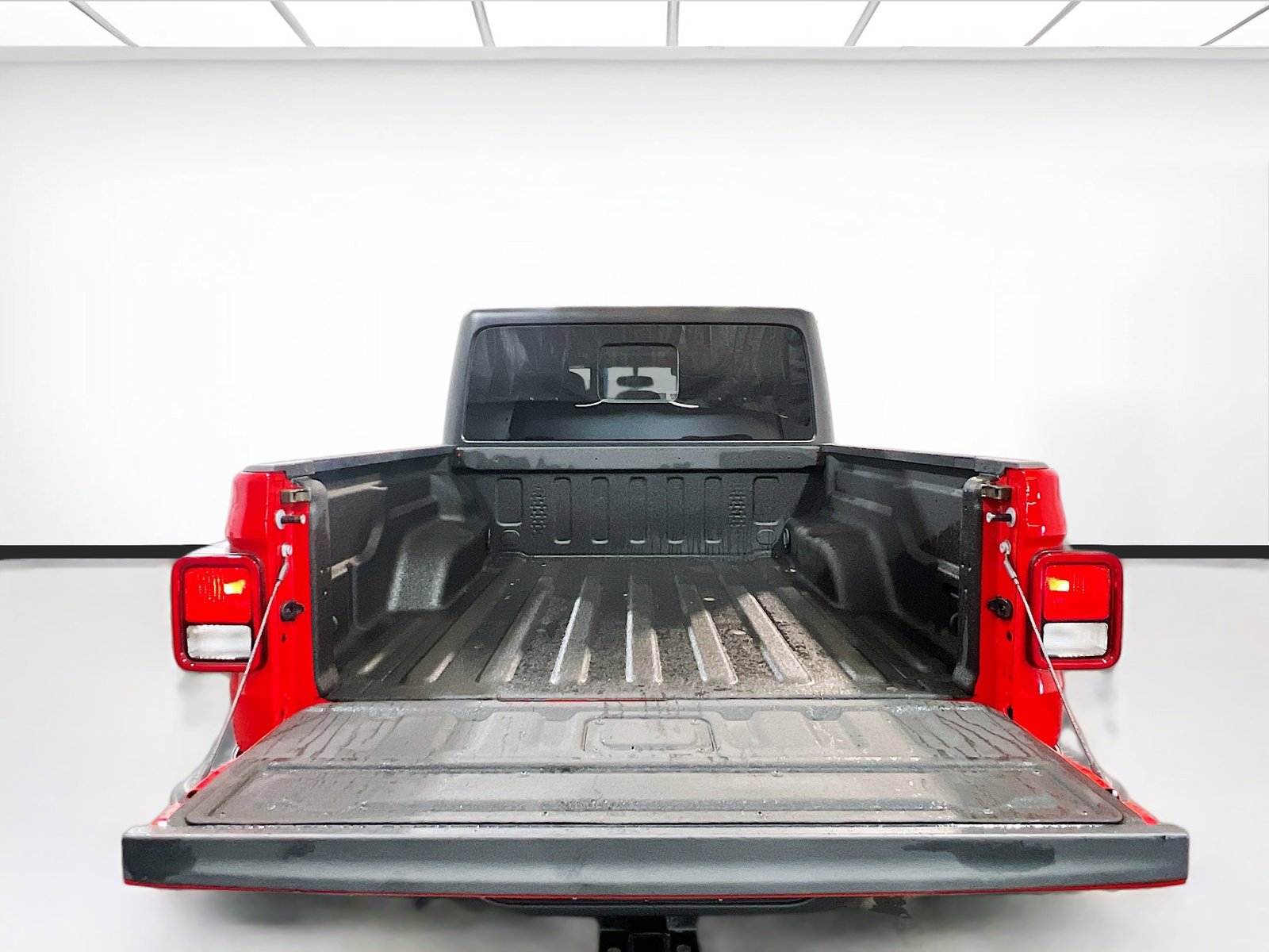 Used 2023 Jeep Gladiator Willys image 18