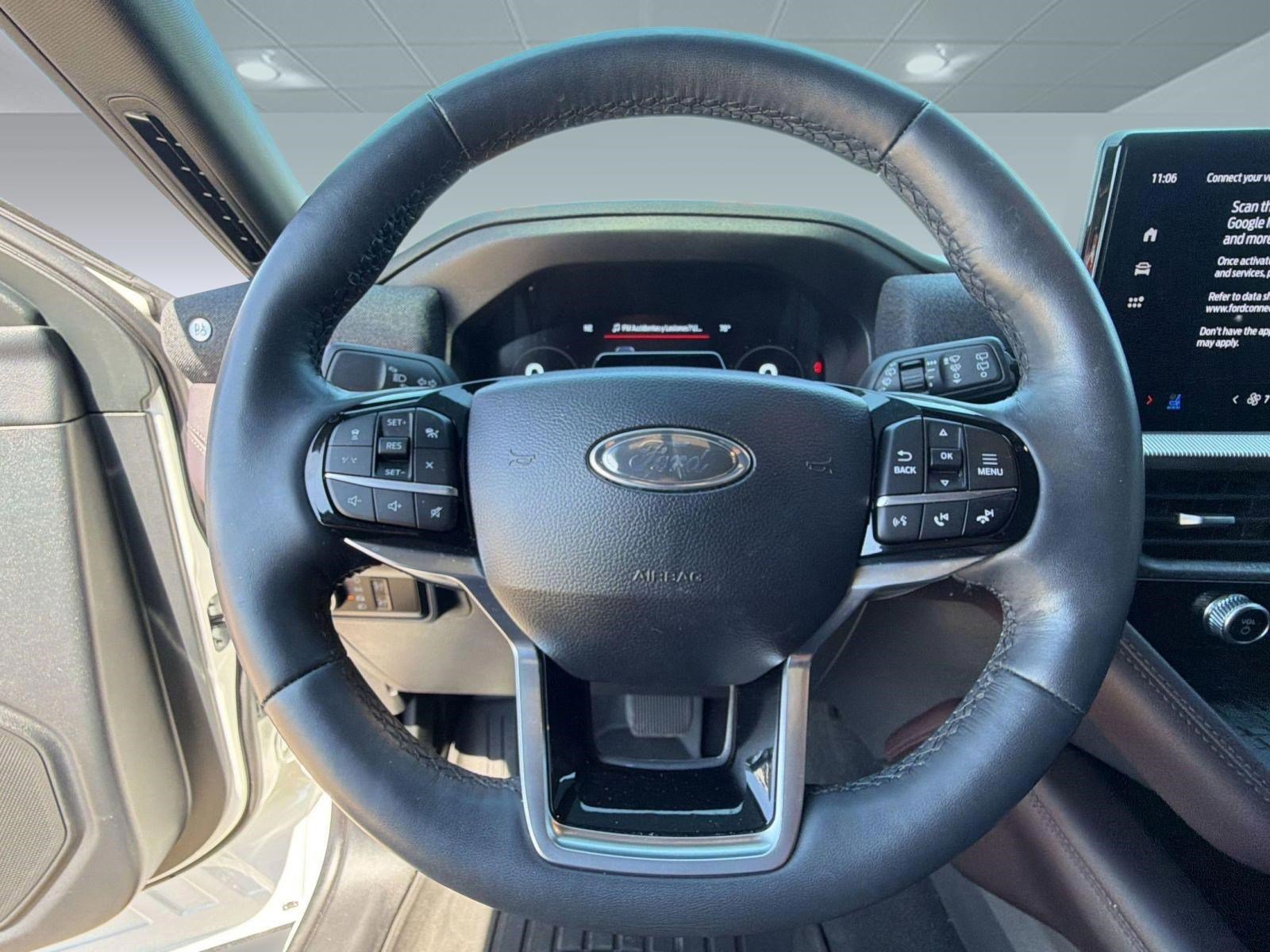 Certified 2025 Ford Explorer Platinum RWD image 16