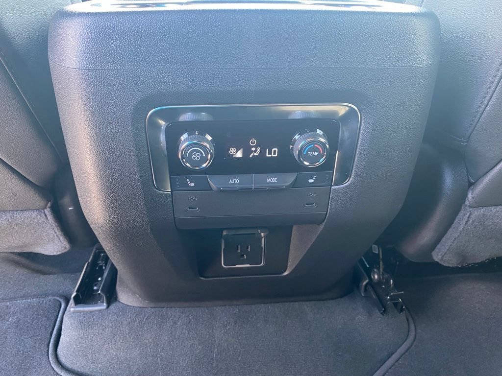 Used 2025 Chevrolet Tahoe LT w/ Comfort Package AWD/4WD image 27