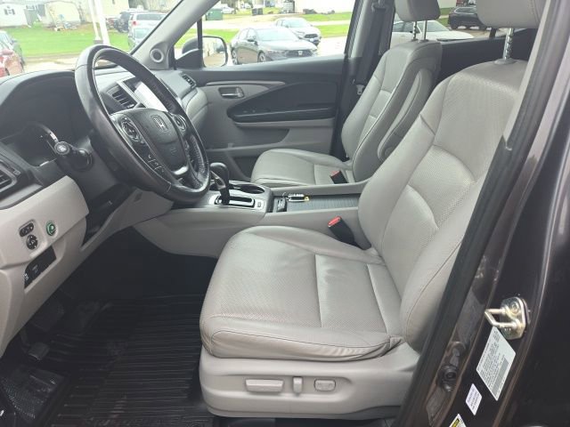 Used 2019 Honda Ridgeline RTL-T image 11