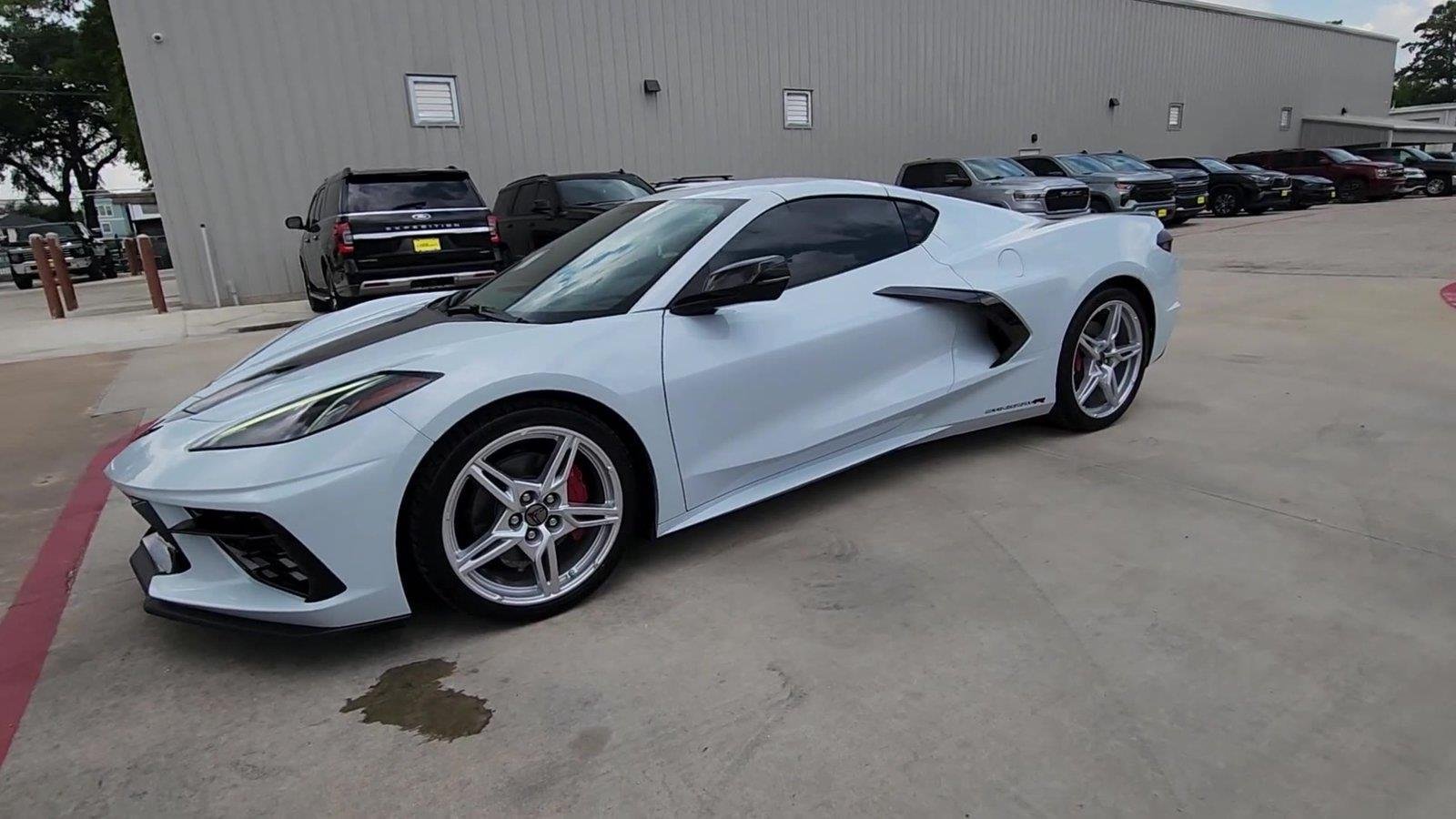 Used 2022 Chevrolet Corvette Stingray Preferred Cpe RWD image 4