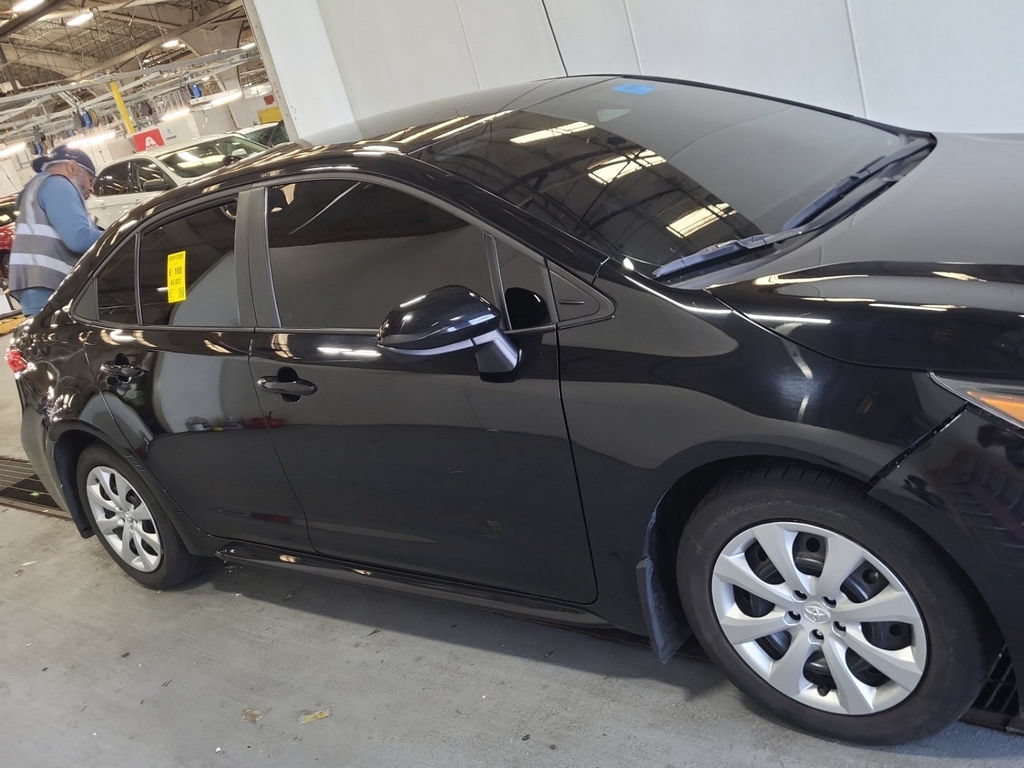 Used 2025 Toyota Corolla LE FWD image 3