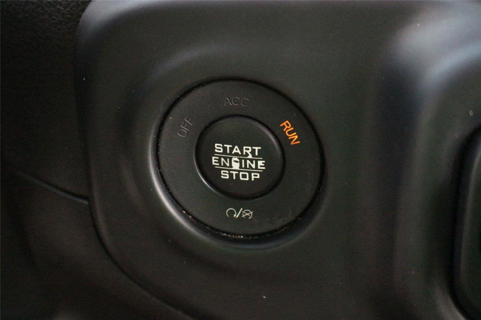 Used 2018 Jeep Wrangler Unlimited Rubicon w/ Cold Weather Group image 25