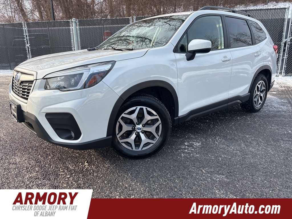 Used 2021 Subaru Forester Premium image 1
